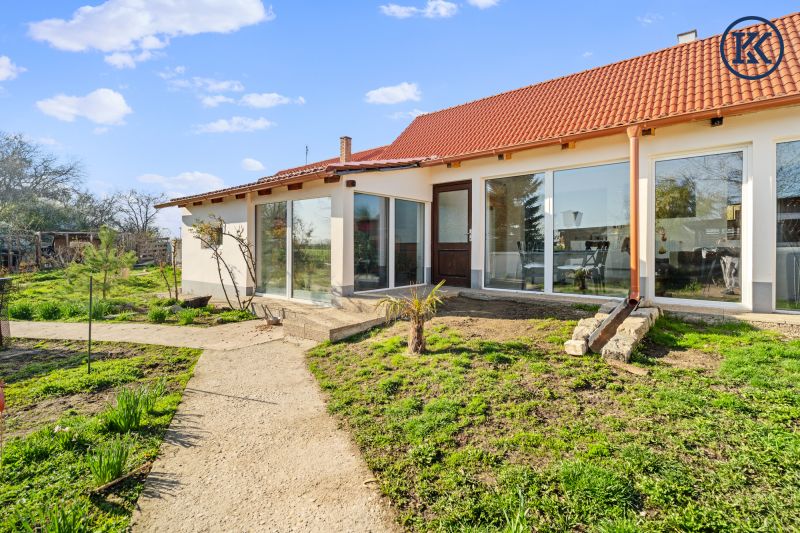 Wunderschönes Bungalow im ländlichen Bereich