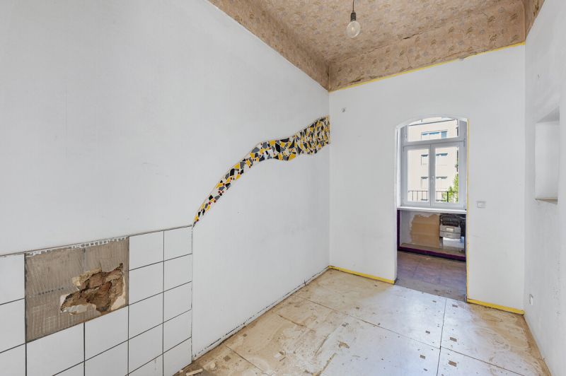 Helle Altbauwohnung inklusive Balkon - sanierungsbedrftig /  / 1160 Wien, Ottakring / Bild 3