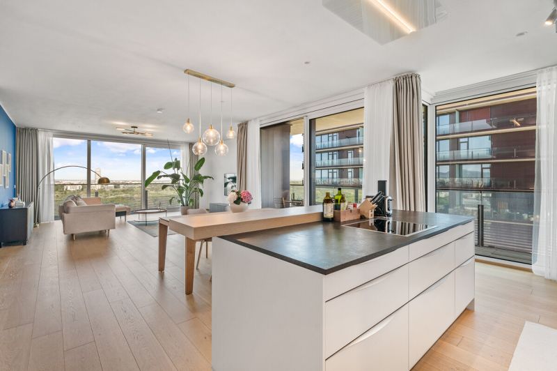 TRIIIPLE - Exklusive 4-Zimmerwohnung mit Weitblick im 21. Stockwerk /  / 1030&nbsp;Wien, Landstra�e / Bild 0