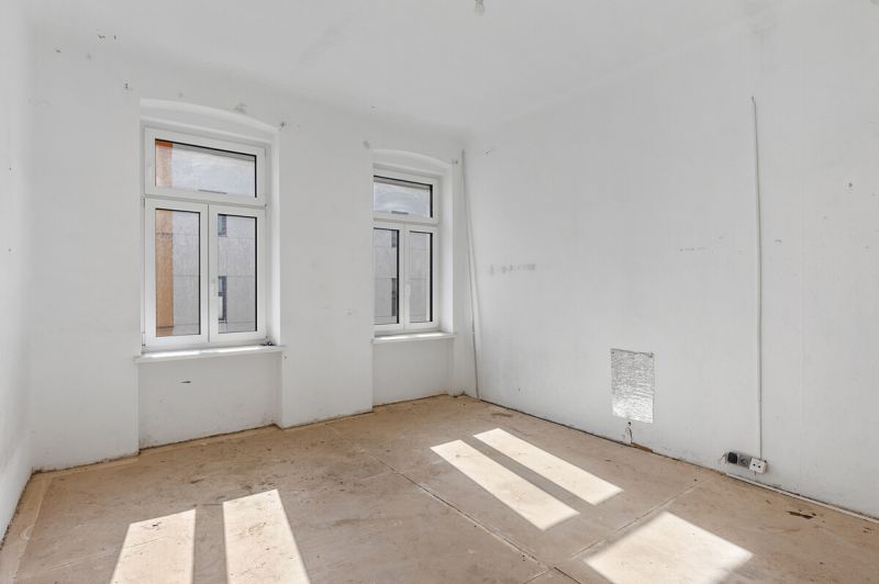 Helle Altbauwohnung inklusive Balkon - sanierungsbedrftig /  / 1160 Wien, Ottakring / Bild 1