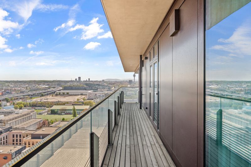TRIIIPLE - Exklusive 4-Zimmerwohnung mit Weitblick im 21. Stockwerk /  / 1030&nbsp;Wien, Landstra�e / Bild 3