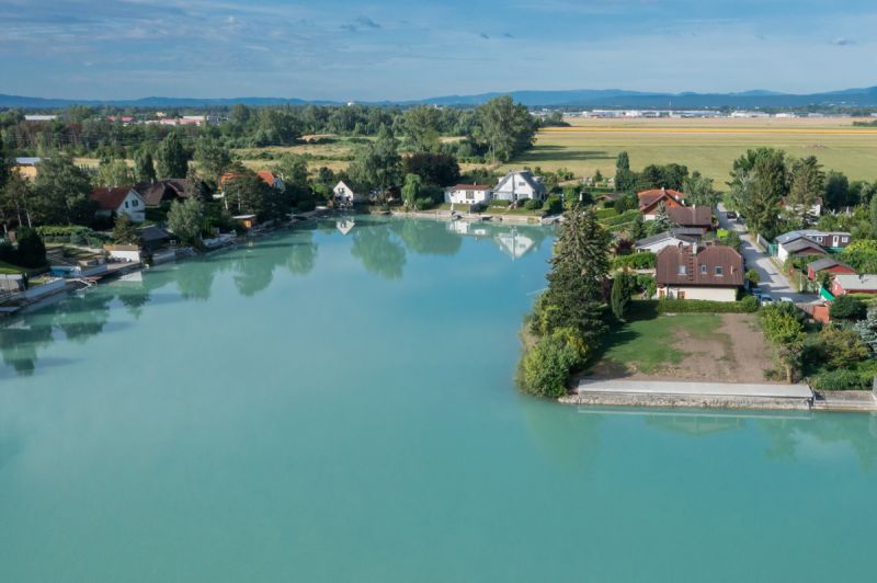Seegrundstck mit 2 Wasserfronten in Baden bei Wien /  / 2500 Baden / Bild 2