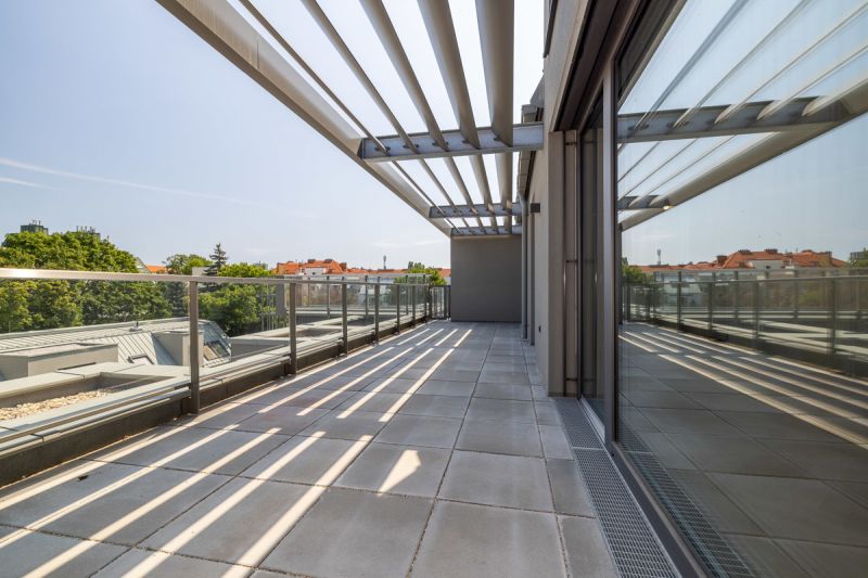 Terrassentraum auf Eigengrund bei der Alten Donau / / 1210 Wien, Floridsdorf / Bild 1