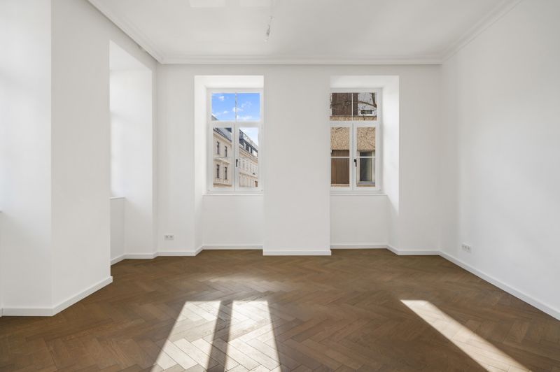 Sehr helle Eigentumswohnung mit Balkon im Erstbezug nach Sanierung /  / 1060 Wien, Mariahilf / Bild 2