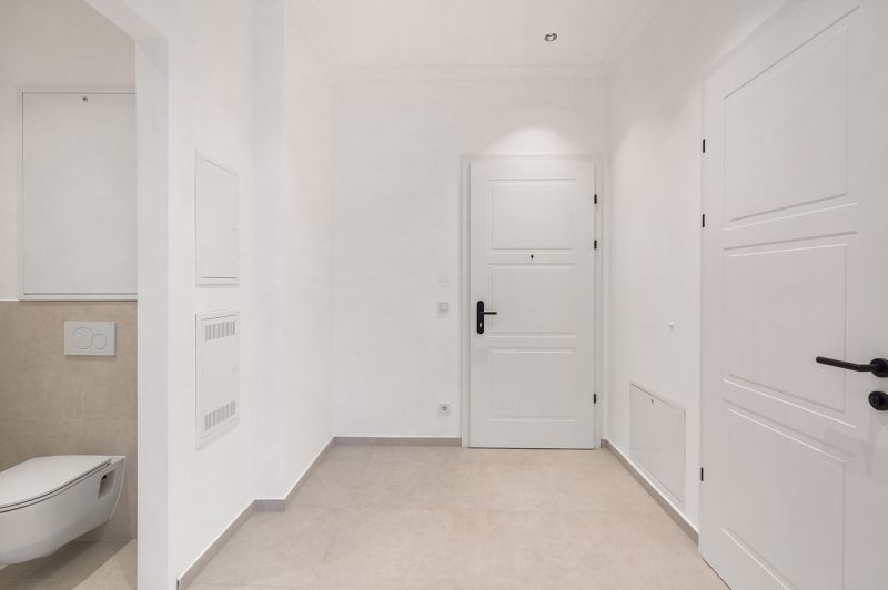 Sehr helle Eigentumswohnung mit Balkon im Erstbezug nach Sanierung /  / 1060 Wien, Mariahilf / Bild 9