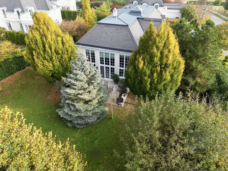 STILVOLL & MODERN - LUXUSVILLA auf parkhnlichem Grundstck - NHE WIEN! /  / 2522 Oberwaltersdorf / Bild 1