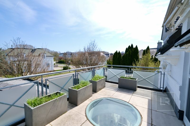 Attraktive Familienvilla mit Pool & schnem Wohnraumkonzept - Top Lage! /  / 2522 Oberwaltersdorf / Bild 8