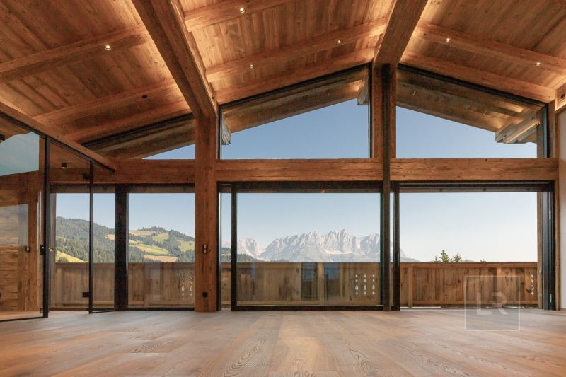 WOHNEN IM HERZEN VON REITH - PENTHOUSE MIT GROSSZGIGEN FREIFLCHEN UND PANORAMASAUNA /  / 6370 Reith bei Kitzbhel / Bild 1