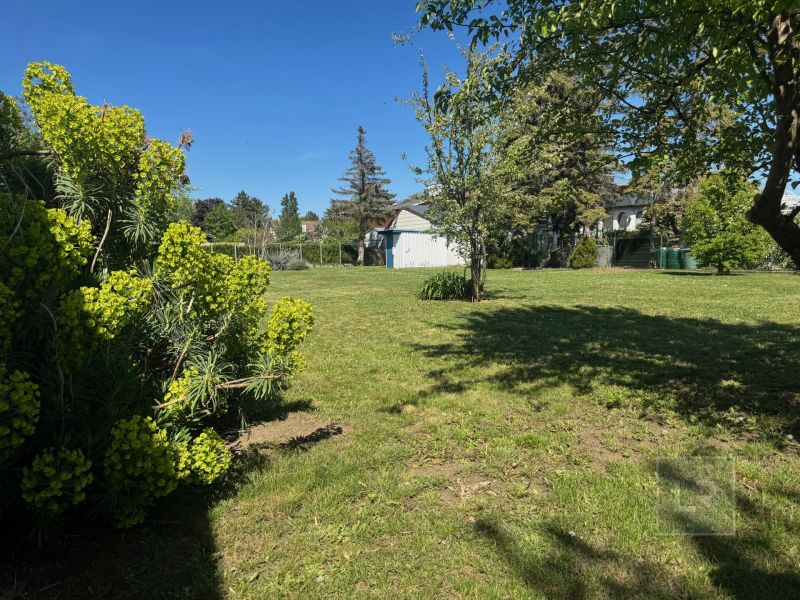 SCHAFFEN SIE IHR HIDEAWAY - GROSSZ�GIGES BAUGRUNDST�CK IN RUHIGER LAGE NAHE ZENTRUM