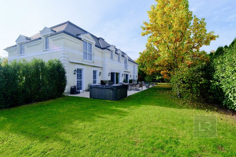STILVOLL & MODERN - LUXUSVILLA auf parkhnlichem Grundstck - NHE WIEN! /  / 2522 Oberwaltersdorf / Bild 3