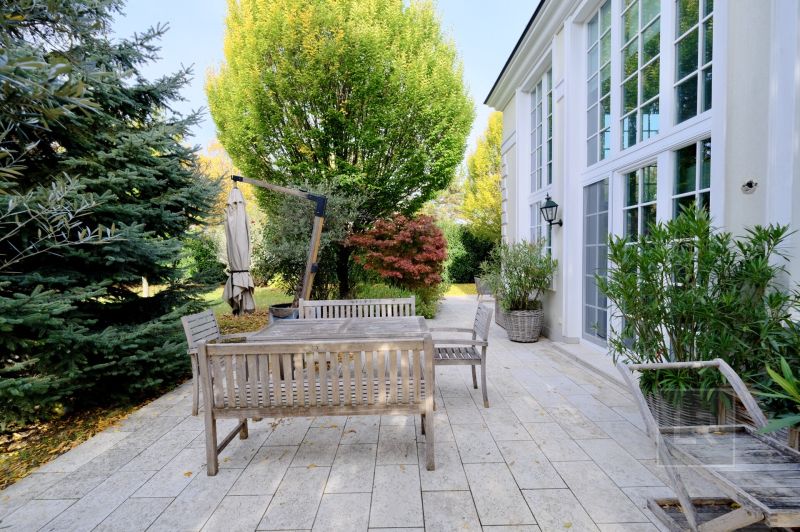 STILVOLL & MODERN - LUXUSVILLA auf parkhnlichem Grundstck - NHE WIEN! /  / 2522 Oberwaltersdorf / Bild 4