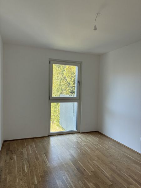 *Aktion - Westseitiger Balkon mit Blick auf Fußgängerzone - Top 01-039 / / 1210 Wien / Bild 6