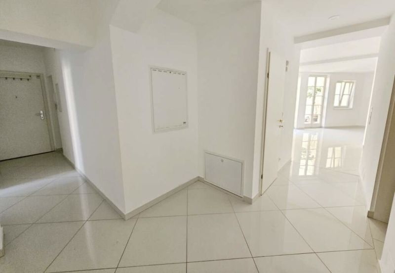 4-Zimmer-Erdgeschosswohnung im Zentrum! / / 2361 Laxenburg / Bild 1