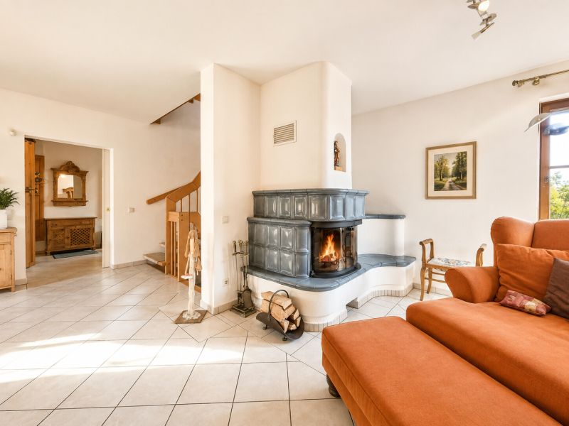 Charmantes Einfamilienhaus inkl. Pool, Sauna u.v.m. / / 2525 Günselsdorf / Bild 6