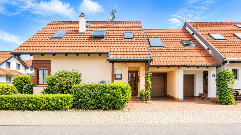 Charmantes Einfamilienhaus inkl. Pool, Sauna u.v.m. / / 2525 Günselsdorf / Bild 1