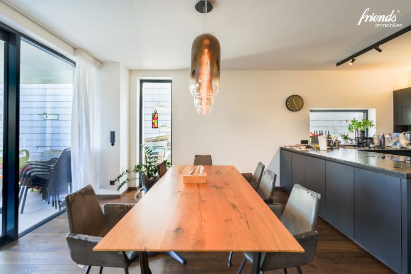 Moderne Traumvilla mit wunderschnem Weitblick /  / 2372 Giehbl / Bild 8