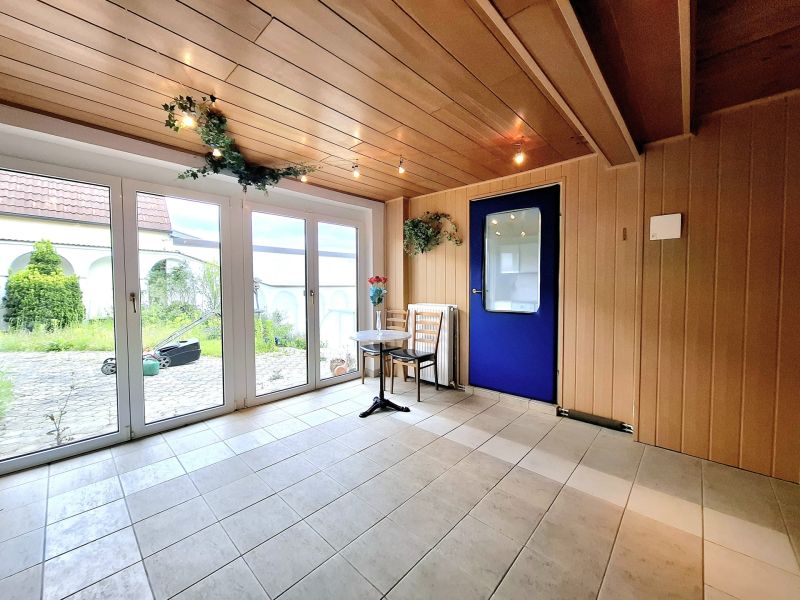 Super Liegenschaft: 6 Zimmer, Pool, Wintergarten und Garage ? Ihr neues Zuhause! /  / 7053 Hornstein / Vori?tan / Bild 9