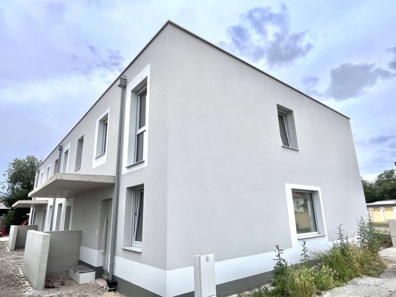 Reihenhaus mit Keller, Garten und je 2 Stellpltzen! /  / 2523 Tattendorf / Bild 0