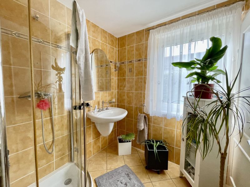 Einfamilienhaus mit Pool, Weinkeller, Sauna und Co.! /  / 2345 Brunn am Gebirge / Bild 0