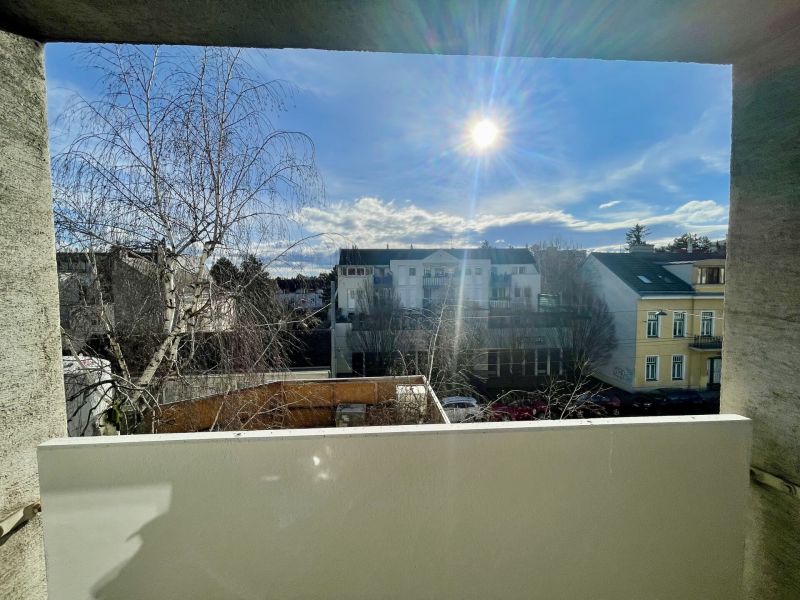 Helle renovierte 1-Zimmer-Wohnung mit Whirlpool & Loggia / / 1130 Wien / Bild 0