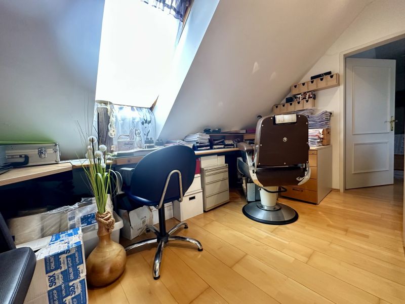 Wunderschönes Einfamilienhaus mit Geschäftslokal / / 2513 Möllersdorf / Bild 10