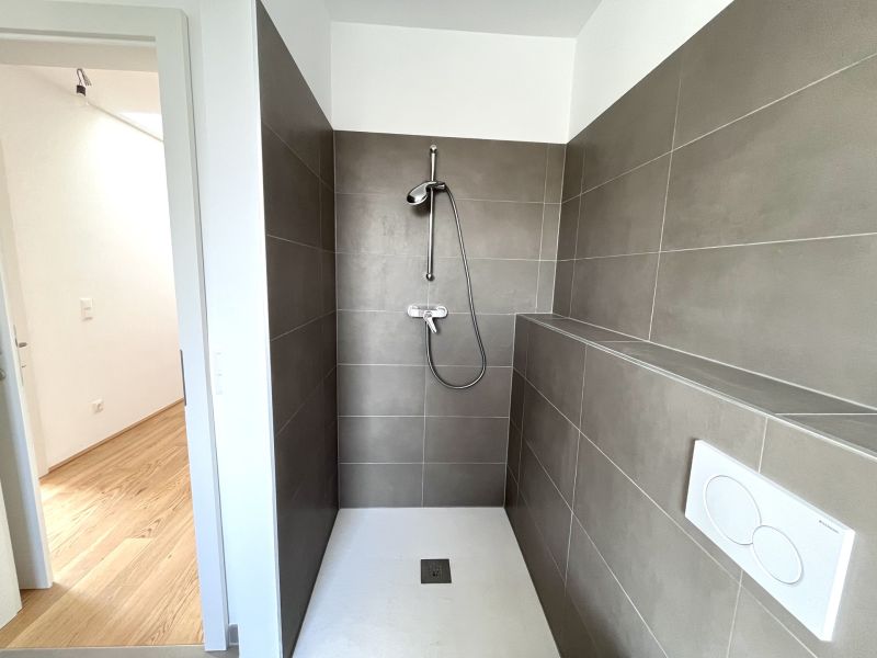 Reihenhaus mit Keller, Garten und 2 Stellpltzen! /  / 2523 Tattendorf / Bild 14