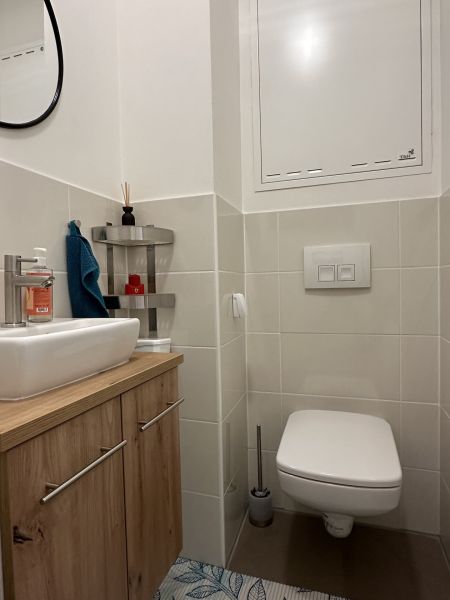 Moderne Wohnung mit Balkon und Garage /  / 2442 Unterwaltersdorf / Schranawand / Bild 6