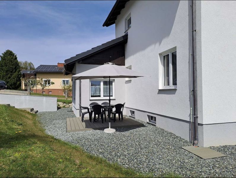 Saniertes Einfamilienhaus in Mnichkirchen: Im Sommer Mountaincartfahren, Radfahren und Wandern, im Winter Skifahren im familienfreundlichen Skigebiet. /  / 2872 Mnichkirchen / Bild 1