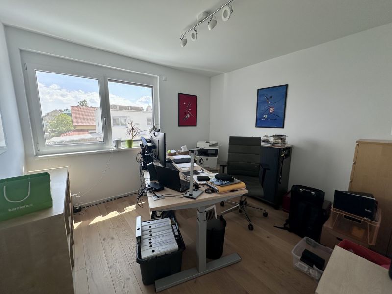 Moderne Doppelhaushlfte mit Keller und Carport zu mieten! /  / 2345 Brunn am Gebirge / Bild 1
