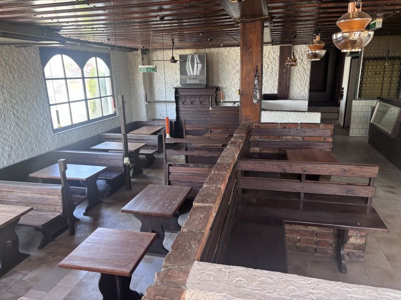 Große Liegenschaft mit viel Potential / / 2482 Münchendorf / Bild 5