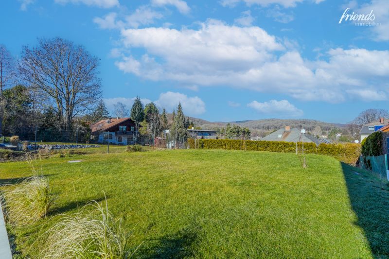 Moderne Traumvilla mit wunderschnem Weitblick /  / 2372 Giehbl / Bild 2