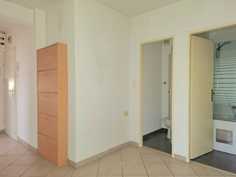 SUPER LAGE !! Renovierungsbedürftige 3-Zimmer Wohnung / / 2344 Maria Enzersdorf / Bild 5