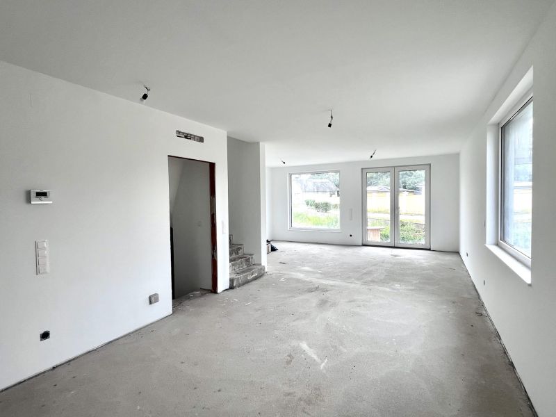 4 Zimmer  mit Keller, Garten und  2 Stellpltzen! /  / 2523 Tattendorf / Bild 8