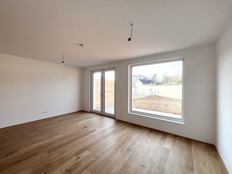 4 Zimmer-Haus plus Keller, Garten und  2 Stellpltzen! /  / 2523 Tattendorf / Bild 6