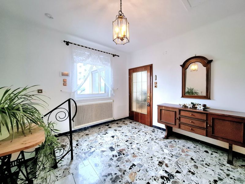 Super Liegenschaft: 6 Zimmer, Pool, Wintergarten und Garage ? Ihr neues Zuhause! /  / 7053 Hornstein / Vori?tan / Bild 10