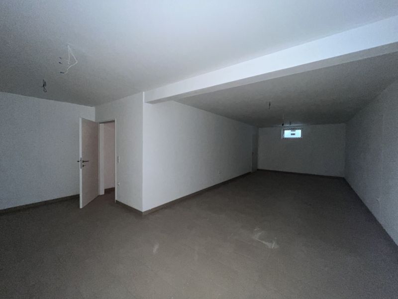 Traumhafte Doppelhaushlfte - Erstbezug mit 5 Zimmern, Garten, Wohnkeller und Stellpltzen! /  / 2353 Guntramsdorf / Bild 18