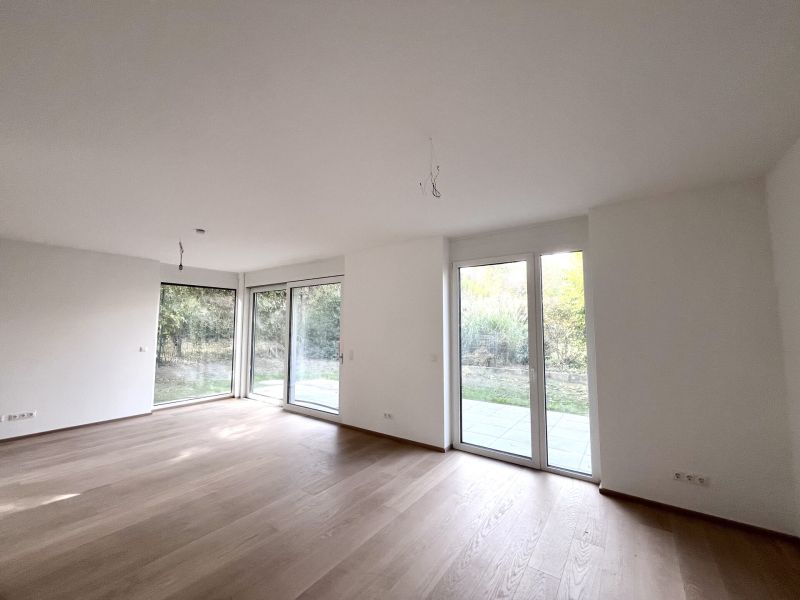 Traumhafte Doppelhaushlfte - Erstbezug mit 5 Zimmern, Garten, Wohnkeller und Stellpltzen! /  / 2353 Guntramsdorf / Bild 8