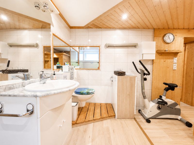 Charmantes Einfamilienhaus inkl. Pool, Sauna u.v.m. / / 2525 Günselsdorf / Bild 1