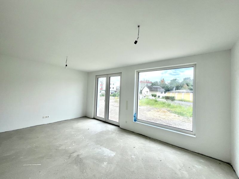 4 Zimmer  mit Keller, Garten und  2 Stellpltzen! /  / 2523 Tattendorf / Bild 0