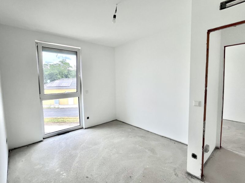 4 Zimmer  mit Keller, Garten und  2 Stellpltzen! /  / 2523 Tattendorf / Bild 6