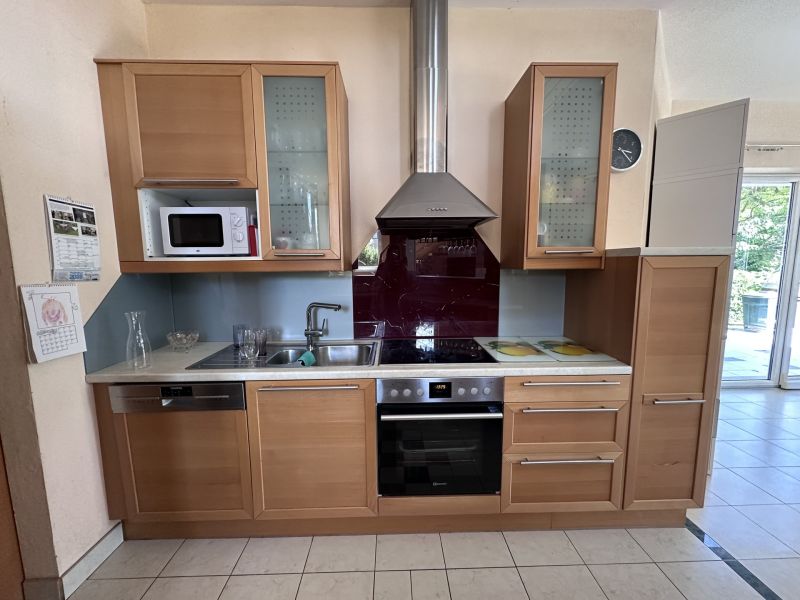 Tolles Zweifamilienhaus mit Einliegerwohnung, sonniger Terrasse, Keller, Doppelgarage und Pool! /  / 2511 Pfaffsttten / Bild 1