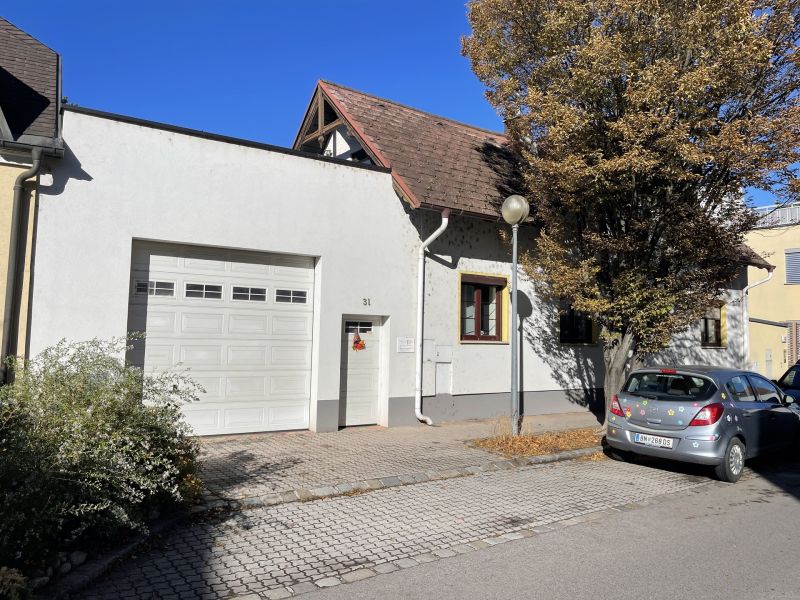 Mehrfamilienhaus mit Garten /  / 2522 Oberwaltersdorf / Bild 1