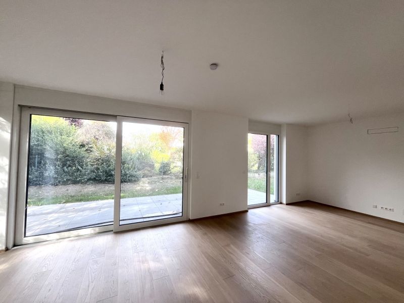 Traumhafte Doppelhaushlfte - Erstbezug mit 5 Zimmern, Garten, Wohnkeller und Stellpltzen! /  / 2353 Guntramsdorf / Bild 7