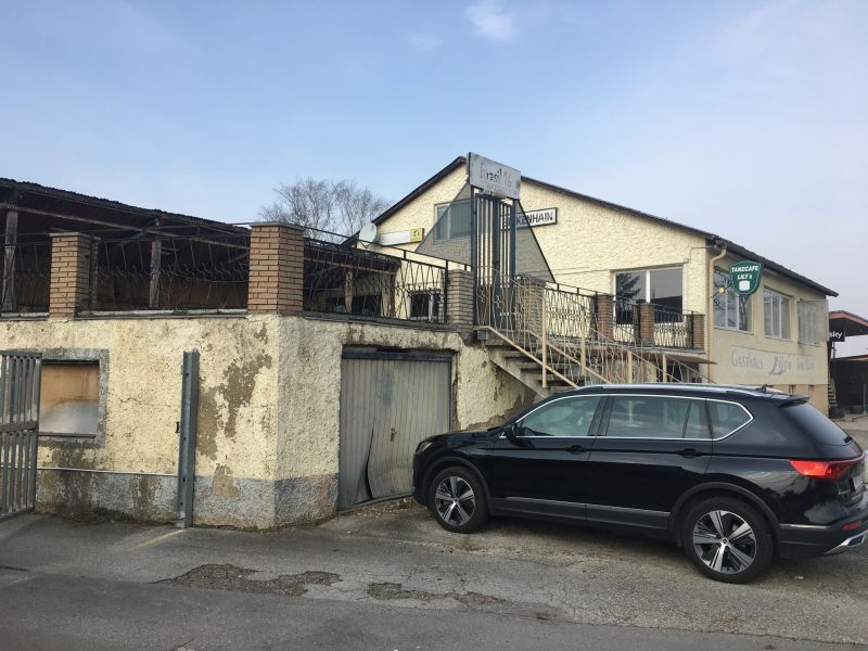 Große Liegenschaft mit viel Potential / / 2482 Münchendorf / Bild 1