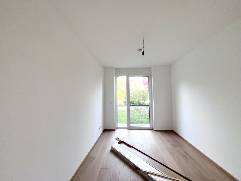 Traumhafte Doppelhaushlfte - Erstbezug mit 5 Zimmern, Garten, Wohnkeller und Stellpltzen! /  / 2353 Guntramsdorf / Bild 1