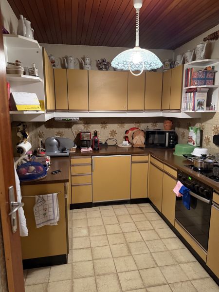 toller Garten, nettes Haus / / 2601 Eggendorf / Bild 6