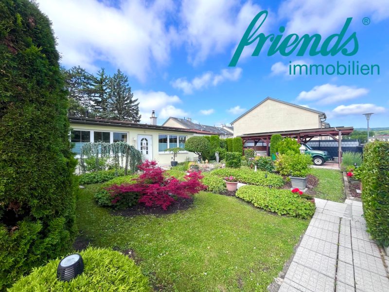 Top ausgestatteter Bungalow mit Traumgarten in ruhiger Lage