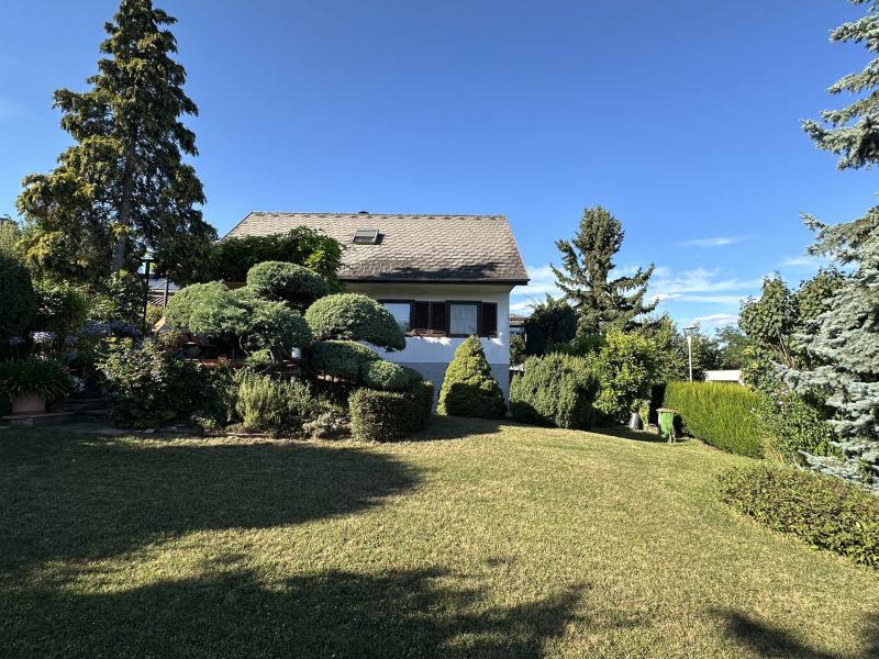 Charmantes Einfamilienhaus mit idyllischem Garten