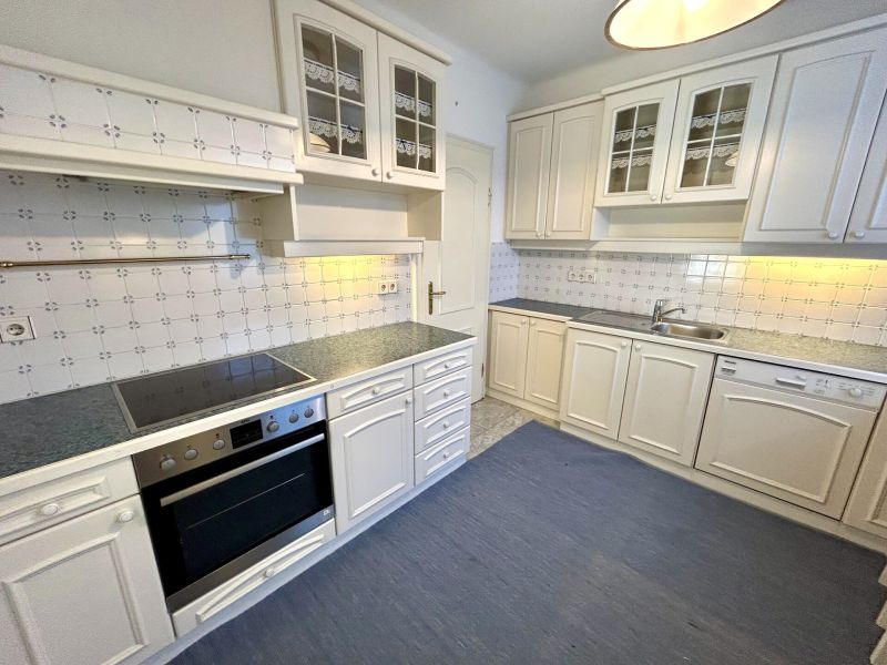 Gro�z�giges Einfamilienhaus mit gro�em Grundst�ck, Nebengeb�uden & viel Potenzial in Trausdorf /  / 7061&nbsp;Trausdorf an der Wulka / Bild 2