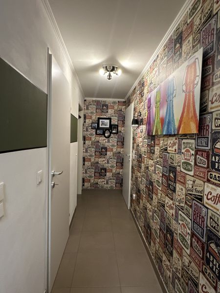 Moderne Wohnung mit Balkon und Garage /  / 2442 Unterwaltersdorf / Schranawand / Bild 3